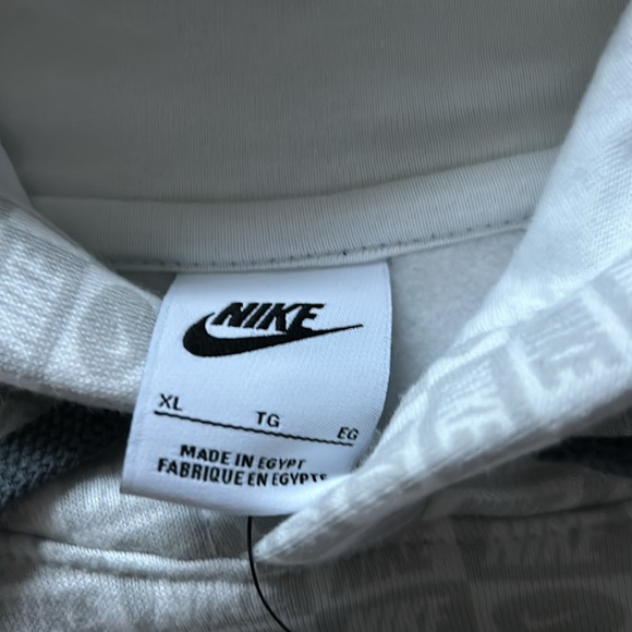 NWT Nike Men’s white/grey print XL hoodie - Picture 6 of 7